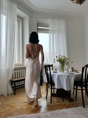 Платье с лифом на завязках