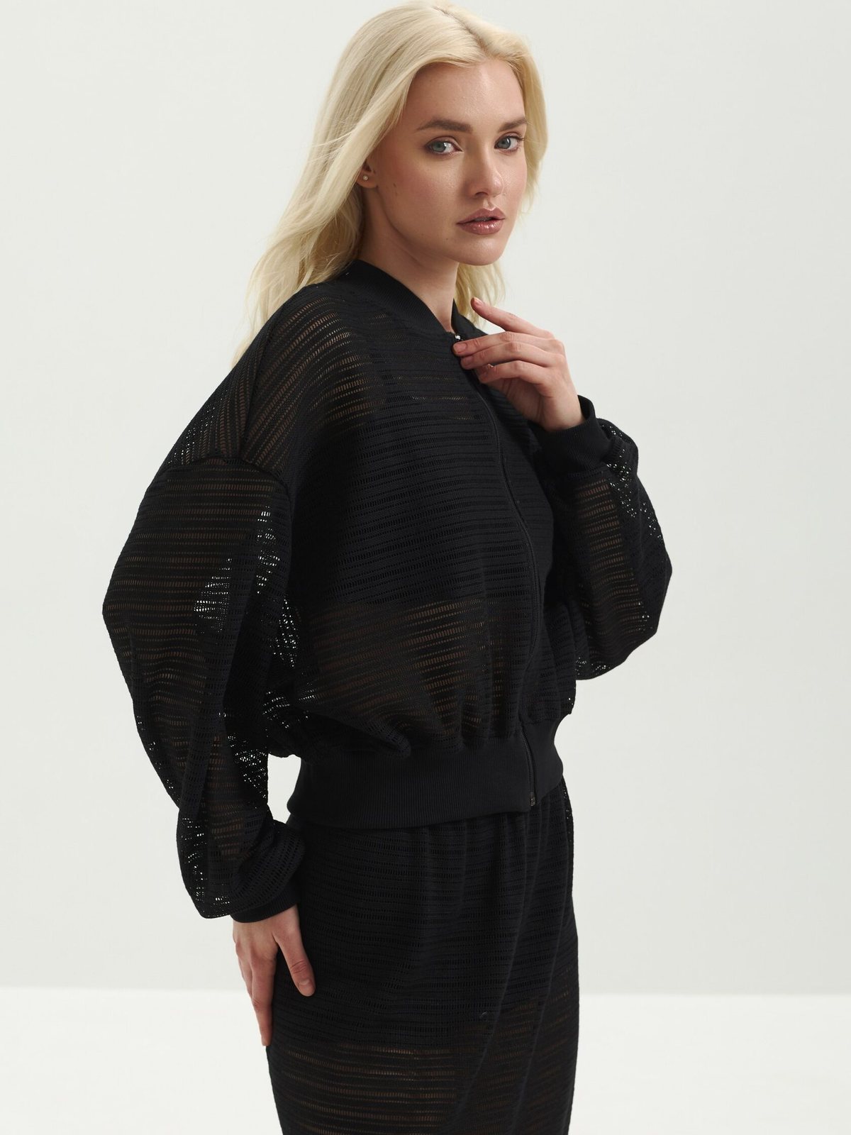 Бомбер в сетку